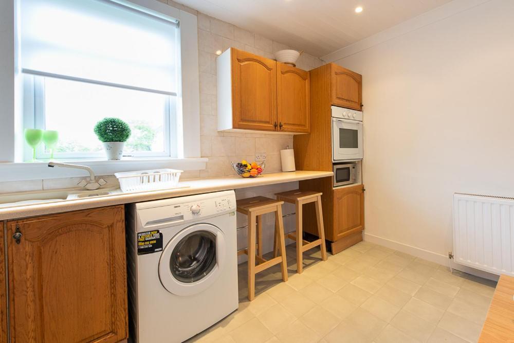 Premier - Ashgrove Apartment Coatbridge Exterior photo